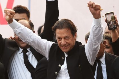 Imran Khan Smiling pics